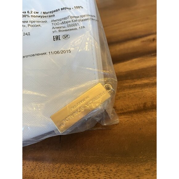 Mary Kay: Into the Garden Collection Bag White Makeup Bag Limited Edition - NEW - Picture 9 of 14